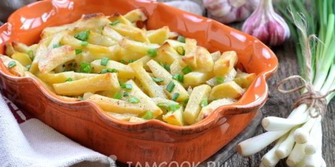Рецепт картофеля, запеченного с курицей и беконом