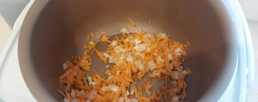 Шаг 4: картошки тушеной с капустой в мультиварке