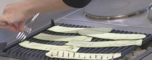 Шаг 1: цукини на гриле