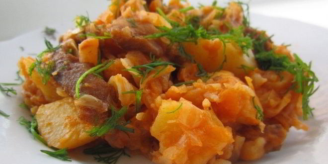 Рецепт тушеной капусты с картошкой мясом