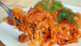 Рецепт Тушеной капусты со свининой