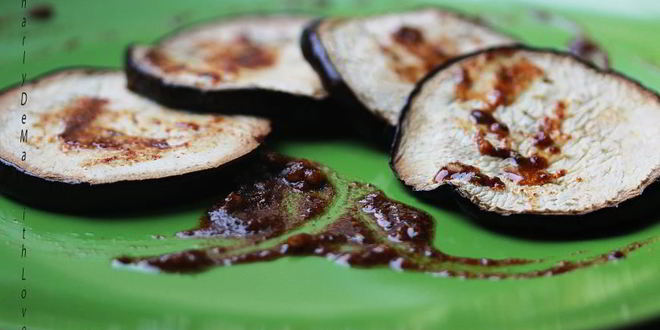 Рецепт запеченных баклажанов с соусом мохо