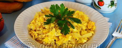 Шаг 7: жареной капусты с яйцом