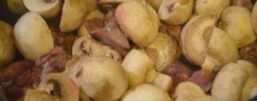 Шаг 2: ароматной куриной печенки с грибами и яблочным чатни