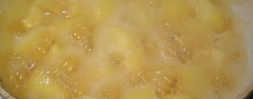 Шаг 5: ароматной куриной печенки с грибами и яблочным чатни