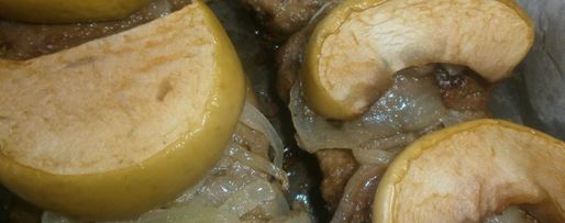 Шаг 16: говяжьей печени с яблоками и луком по-берлински