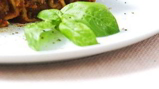 Рецепт Каннеллонь с куриной печенью и ветчиной под соусом из потрошков