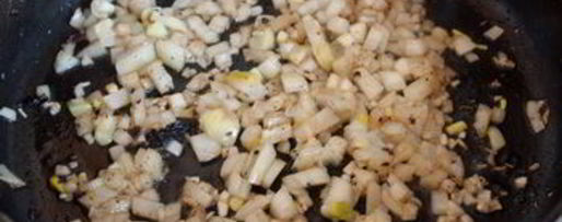 Шаг 5: куриной печени с грибами в сливочном соусе