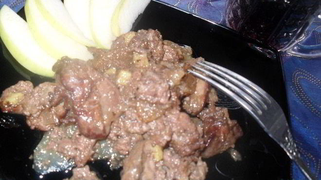 Рецепт Куриной печени с яблочно-имбирным соусом