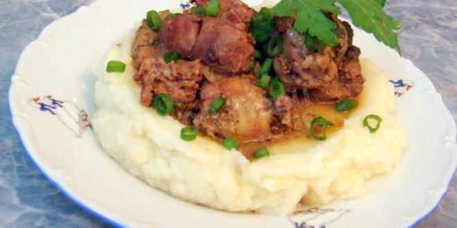 Рецепт куриной печени в мультиварке с луком и травами