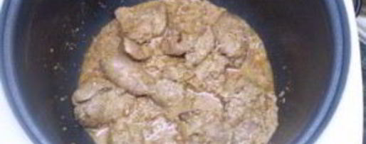 Шаг 3: куриной печени в сметане в мультиварке