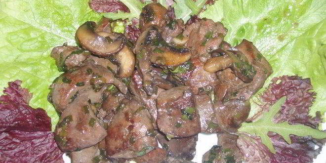 Рецепт печени кролика под грибным соусом