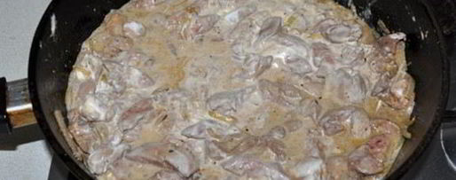 Шаг 4: печени куриной в сметане