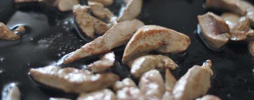 Шаг 3: печени по-строгановски