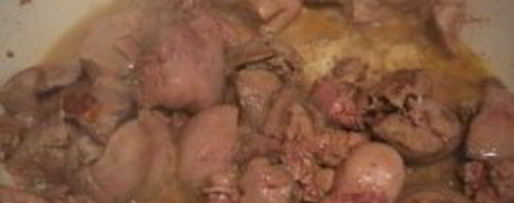 Шаг 2: печени с луком тушеная