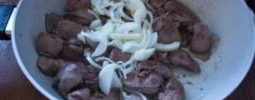 Шаг 3: печени с луком тушеная