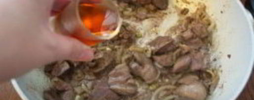 Шаг 4: печени с луком тушеная