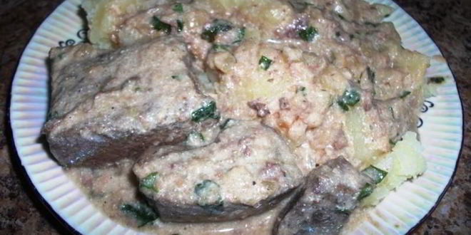 Рецепт печени свиной в соусе на сливках