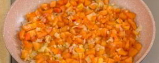 Шаг 8: печени в беконе в томатном соусе