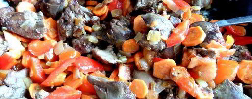 Шаг 14: печени в горшочке в сметанно-томатном соусе с овощами