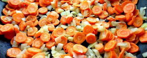 Шаг 6: печени в горшочке в сметанно-томатном соусе с овощами