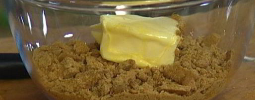 Шаг 1: печенья в карамели