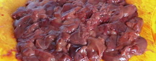 Шаг 8: тушеной печени со сметаной, морковью и луком