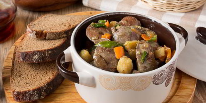 Рецепт жареной куриной печени с яблоками и сладким перцем