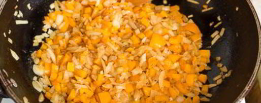 Шаг 10: жареной куриной печени с яблоками и сладким перцем