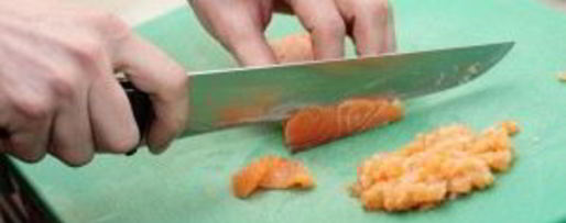 Шаг 1: пельменей с лососем