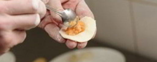 Шаг 7: пельменей с лососем