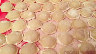 Рецепт Пельменей с луком и чесноком