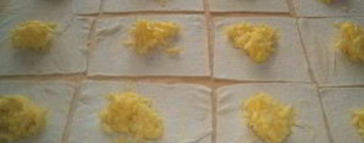 Шаг 2: пельменей с сулугуни