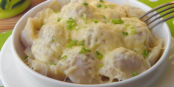 Рецепт пельменей с сыром в духовке
