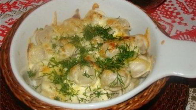 Рецепт Пельменей запеченных со сметаной в мультиварке