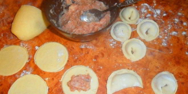 Рецепт сочных куриных пельменей
