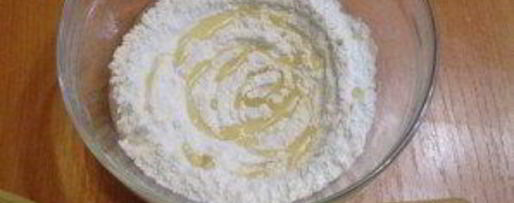 Шаг 1: теста для пельменей на кипятке