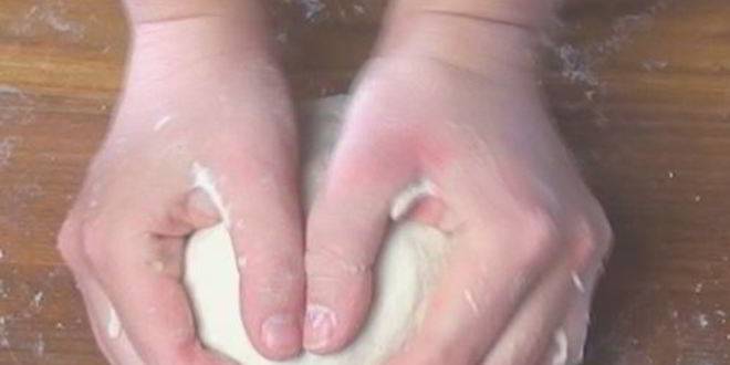 Рецепт универсального постного теста для пельменей, вареников и мантов