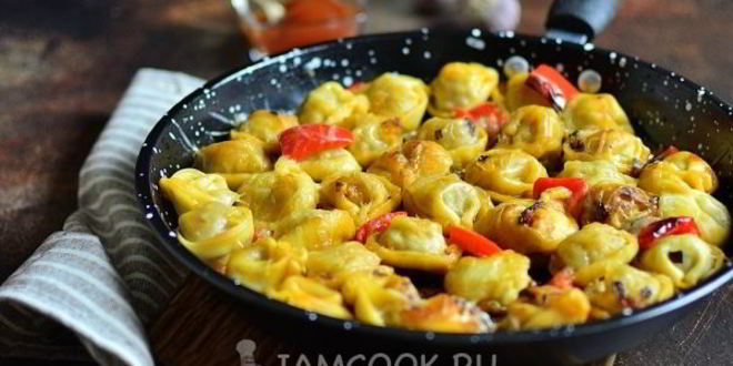 Рецепт жареных пельменей с сыром