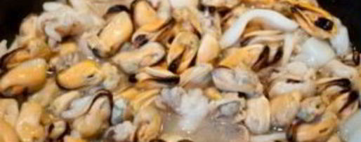 Шаг 3: паэльи с курицей и морепродуктами