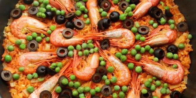 Рецепт паэльи с помидорами луком креветками