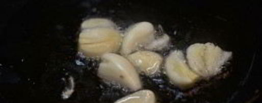 Шаг 1: паэльи с цыпленком и чорризо