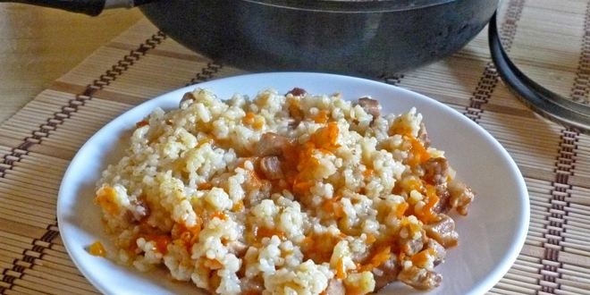 Рецепт плова на сковороде со свининой