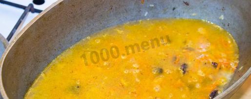 Шаг 17: плова с курагой и изюмом