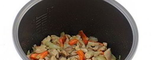 Шаг 3: плова с курицей в мультиварке