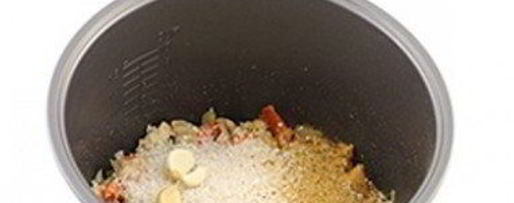 Шаг 4: плова с курицей в мультиварке