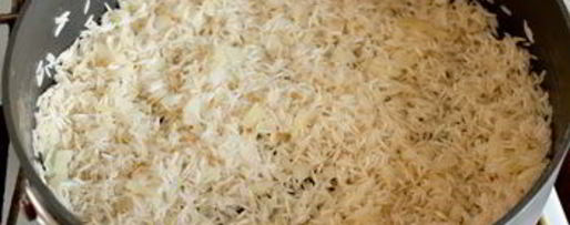 Шаг 2: рисового пилава с курицей и миндалем