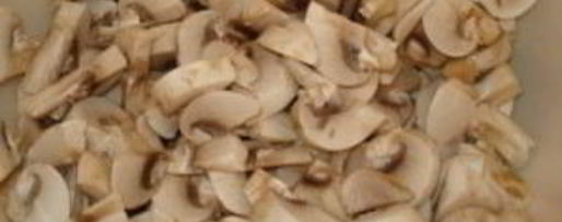 Шаг 1: фрикасе с грибами