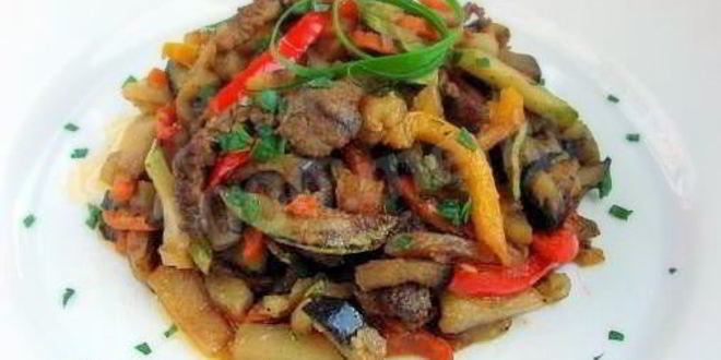 Рецепт кабачков тушеных с мясом и картошкой