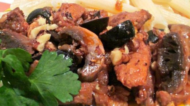 Рецепт Мясного рагу с грибами и орехами